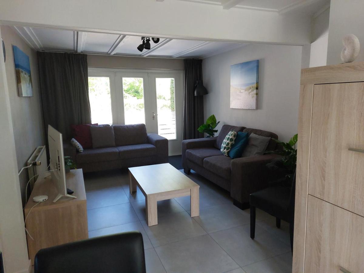 Boszicht 6 Halfvrijstaande Vakantiewoning In Oostkapelle Bagian luar foto